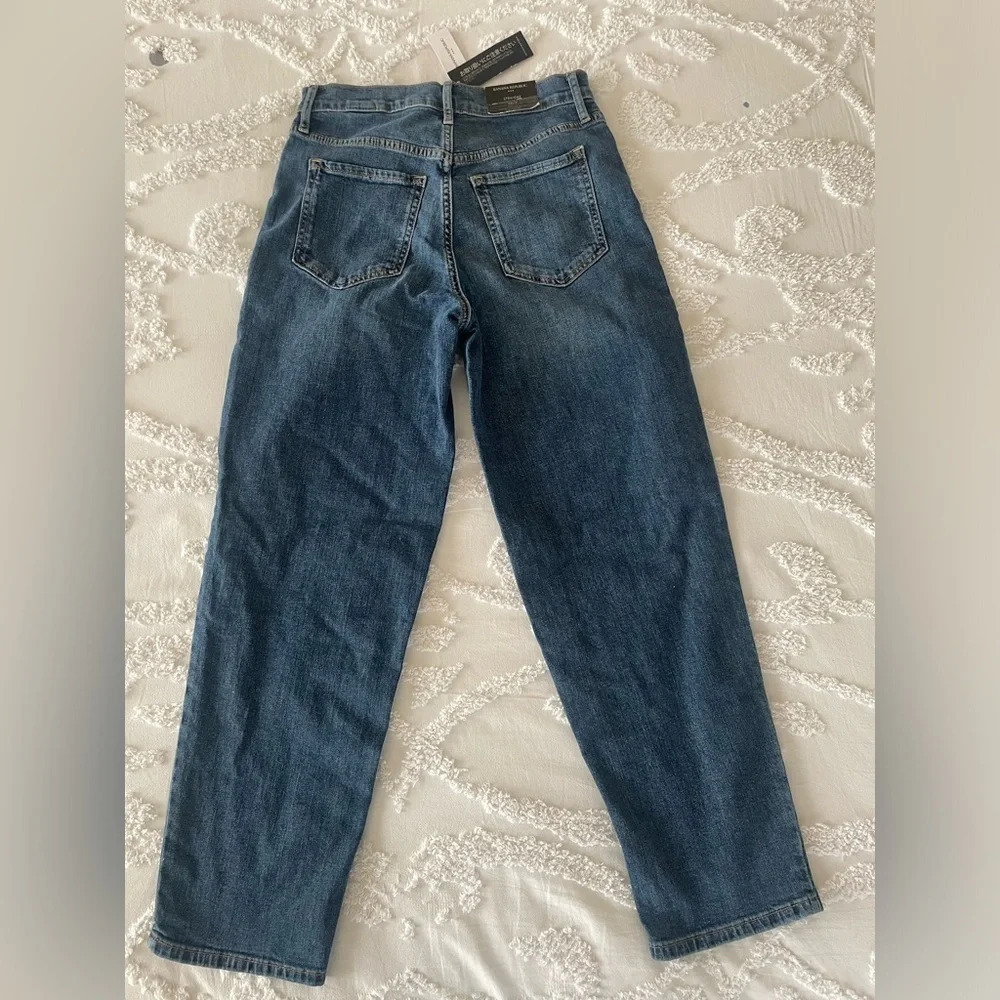 Banana Republic High-Rise Straight Jean - Picture 6 of 9